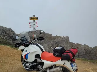 bmw r1200 gs unit garage