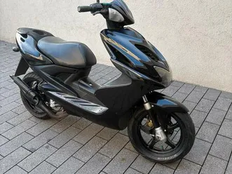 mbk nitro / yamaha aerox 50 ccm 2-takt roller schwarz