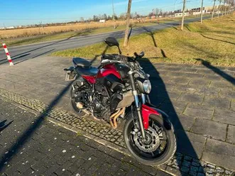 yamaha mt-07 red edition