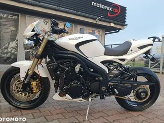 triumph speed triple