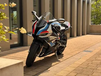bmw /// m 1000 rr | 2022 | 2000 km | carbon | 212 ps