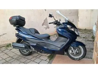 suzuki burgman 400 - 21.000 km + bauletto