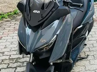 yamaha x-max 300 grigio