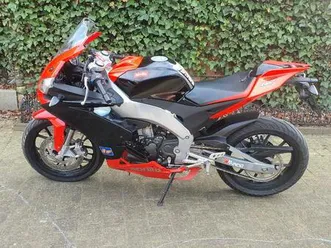 ② aprilia rs4 125