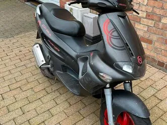 ② gilera runner 180 cc