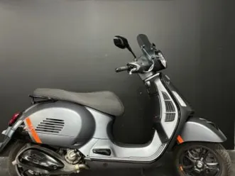 vespa gts 300 super 2024 300 cm3 | scooter | 16 646 km | gris | 33700 merignac