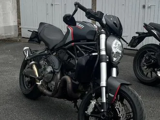 ducati monster 821 stealth. beschreibung lesen.
