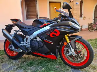 aprilia rsv4 base nero