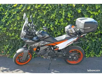 ktm 890 smt 2024 full options tech pack + garantie 2028, top case, accessoires, poignées chauffantes, bulle haute, déflecteur, shifter...