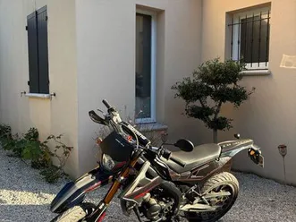 vend moto rieju mrt pro 50 cc