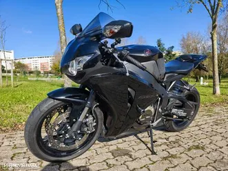 honda cbr 1000 rr fireblade