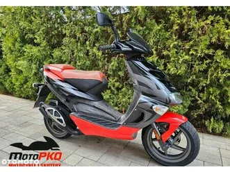 aprilia sr