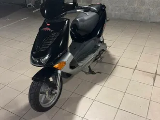 ② aprilia sr classe a 25 cc lire annonce