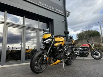 triumph street triple 765 rs 2025 765 cm3 | moto roadster | 7 400 km | jaune | 13240 septemes les vallons