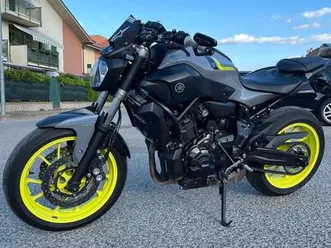 yamaha mt-07 abs 35 kw giallo