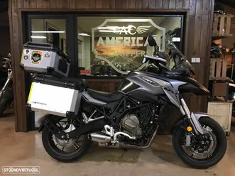 qj motor srt 700 muitos extras. gps. poucos kms.