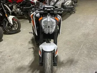 ktm 890 duke r bianco