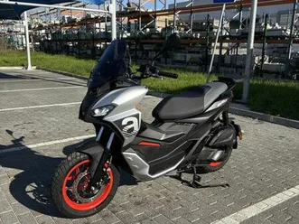 aprilia sr gt sport 125 oeiras e são julião da barra, paço de arcos e caxias