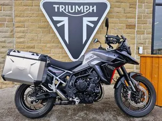 2024 triumph tiger 900 gt - latest generation - low mileage 1 owner