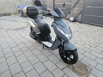 motorower peugeot kisbee 4t, 2023 rok, euro 5 transport, film 4k września