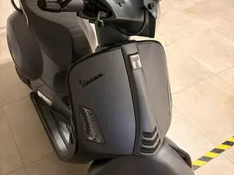vespa gts 300 bj. 2022 - grau, top zustand