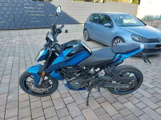 ktm duke 125 guter zustand profilack blau metallic tüv mai 2027
