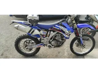 moto de enduro yamaha vila praia de âncora