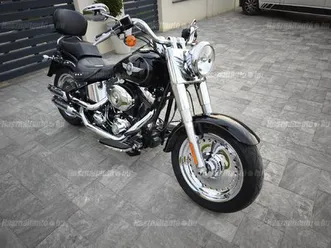 kess-tech kipufogó. 200-as hátsógumi. vezetett szervízkönyvvel. szép állapotban.