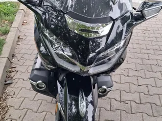 honda gl 1800 93kw manuál