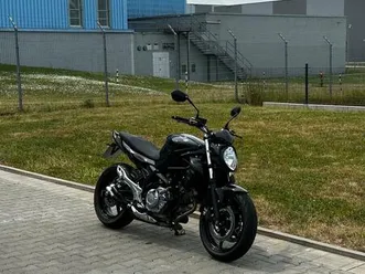 suzuki sfv 650 gladius — a2, tiefergelegt