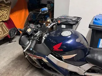 honda cbr 900rr sc44