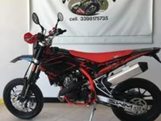swm sm 125r - motard e5+ my25 nero rosso