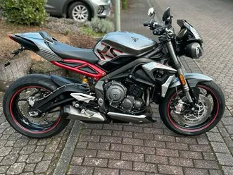 triumph street triple 765 rs