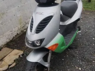 aprilia sr