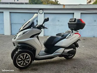scooter peugeot metropolis en excellent état