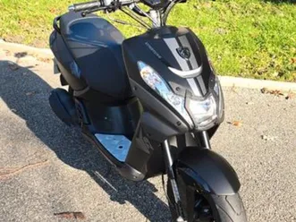 scooter peugeot street zone naked 50