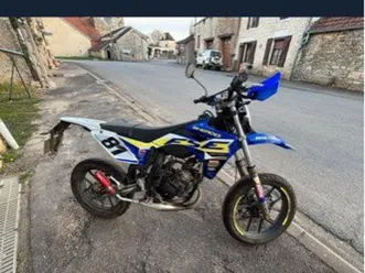 vends moto 50 cc sherco
