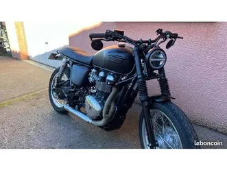 triumph thruxton 900