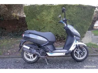scooter peugeot steetzone 50