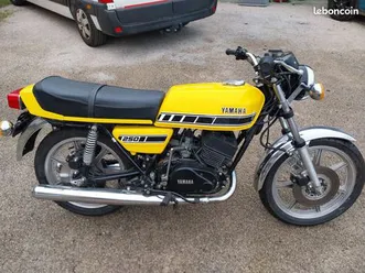 yamaha - rd250 - 1977