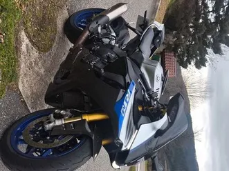 yamaha r1m 2018