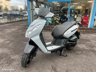 scooter peugeot kisbee 50