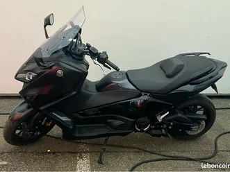yamaha tmax tech max
