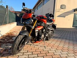 triumph speed triple rs 1200