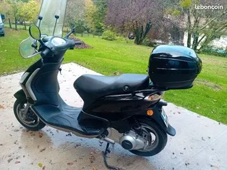 scooter piaggio fly 125