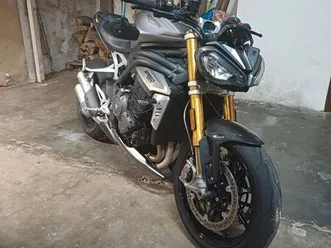 triumph speed triple 1200rs