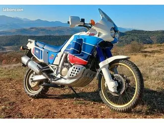 honda africa twin 750 rd04