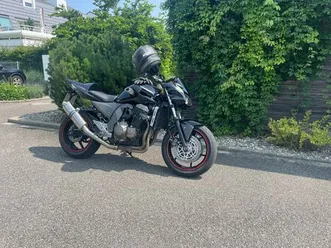 kawasaki z 750 naked bike