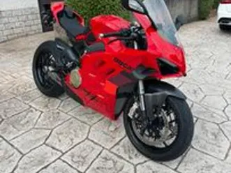 ducati panigale v4