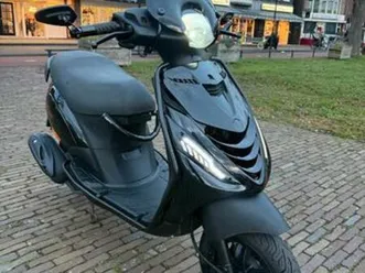 piaggio zip brom glans zwart 4t 45km 2016 full option — scooters | piaggio — marktplaats